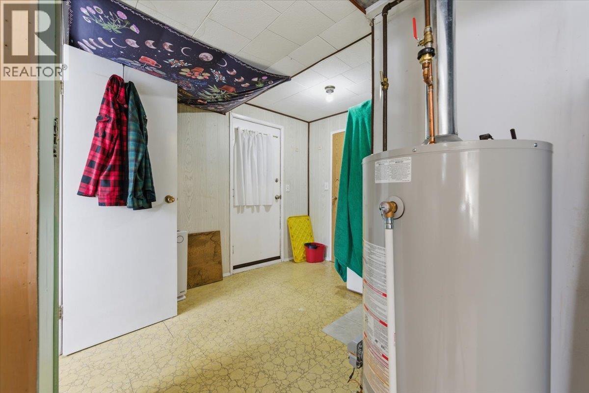 2002 21 Avenue, Vernon, British Columbia  V1T 7B9 - Photo 17 - 10383385