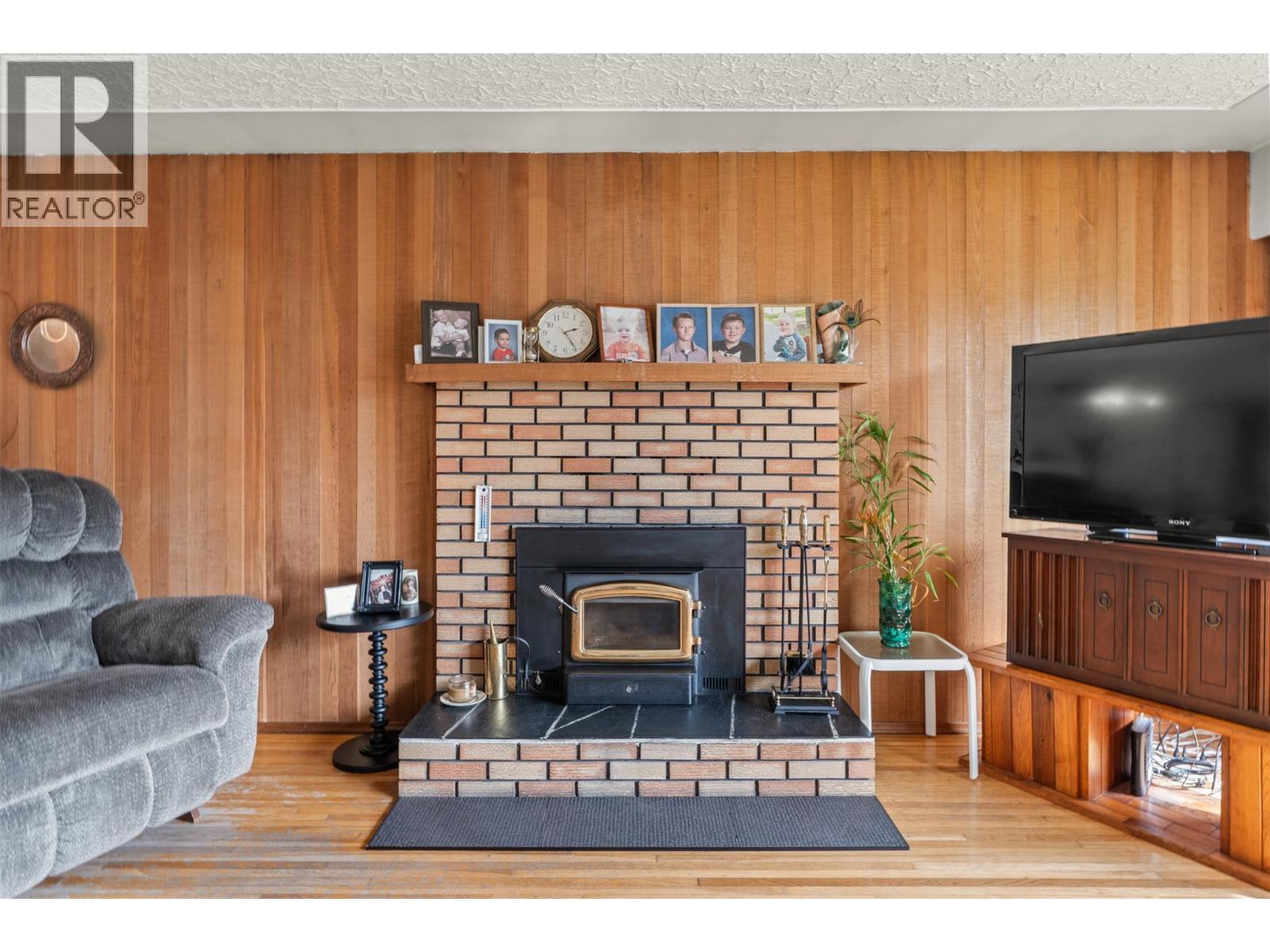 1509 37 Avenue, Vernon, British Columbia  V1T 2W4 - Photo 9 - 10380841