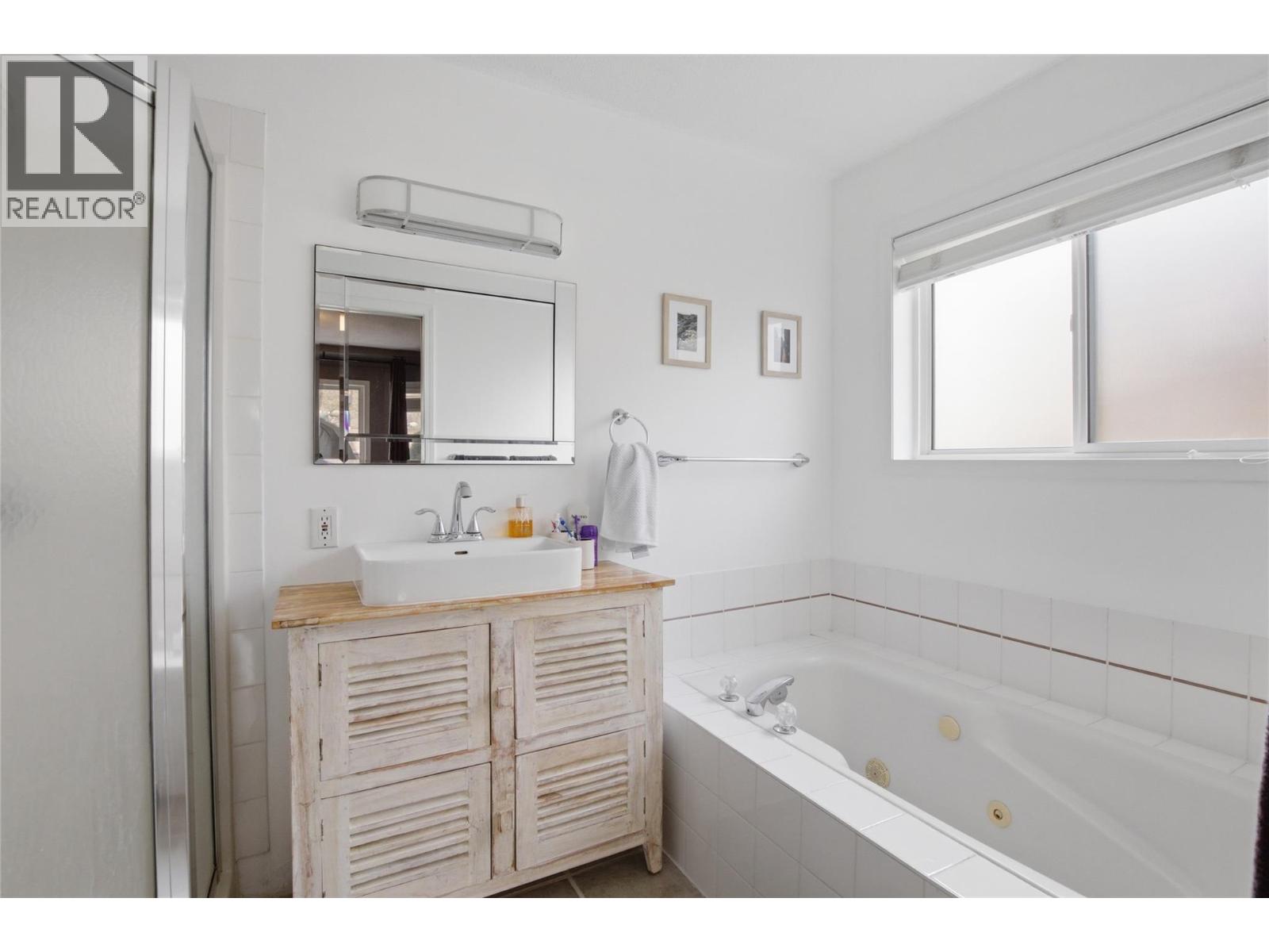 5245 Sutherland Road, Peachland, British Columbia  V0H 1X2 - Photo 33 - 10383585