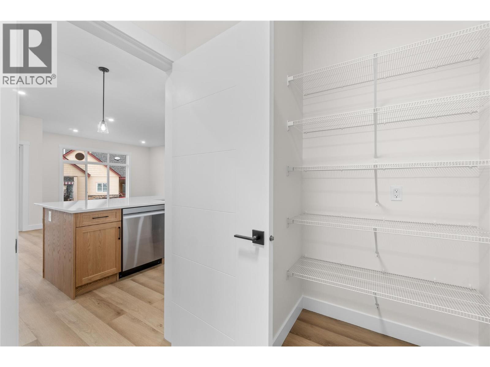 231 20 Street Ne Unit# 10, Salmon Arm, British Columbia  V1E 2Z7 - Photo 13 - 10383573