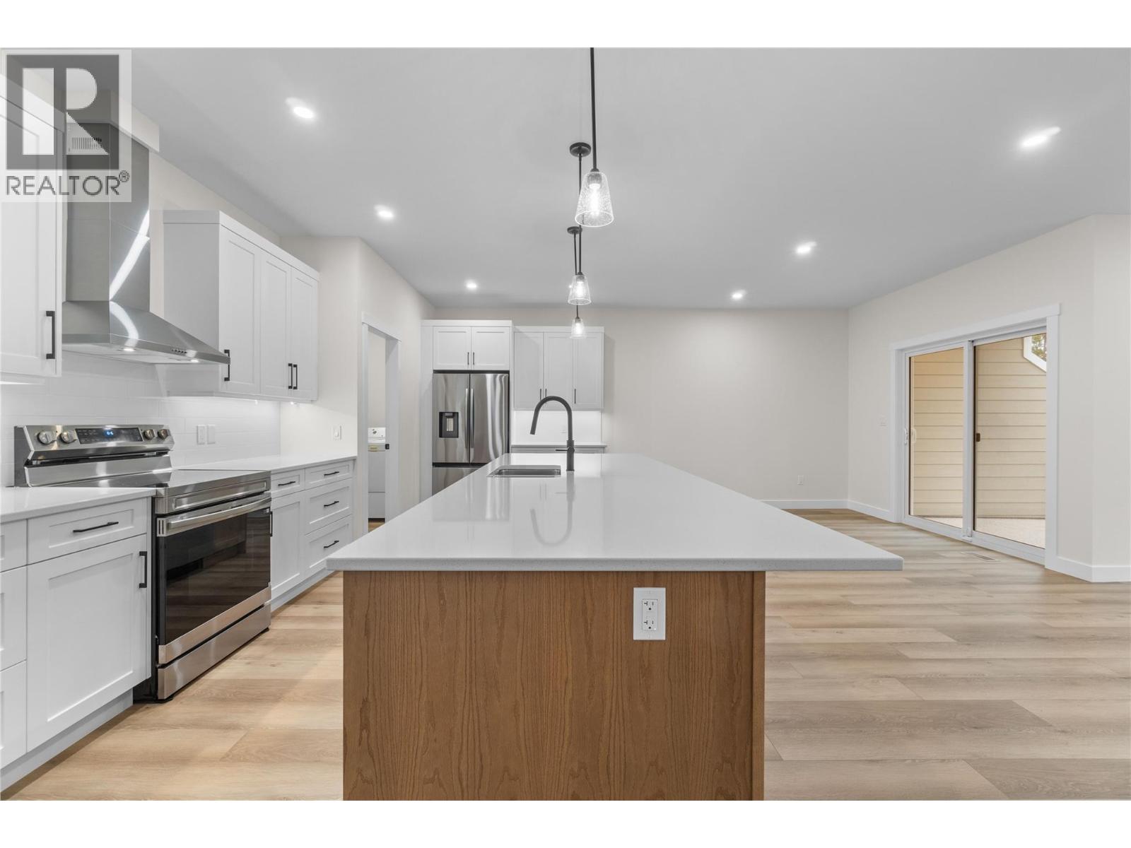 231 20 Street Ne Unit# 10, Salmon Arm, British Columbia  V1E 2Z7 - Photo 25 - 10383573