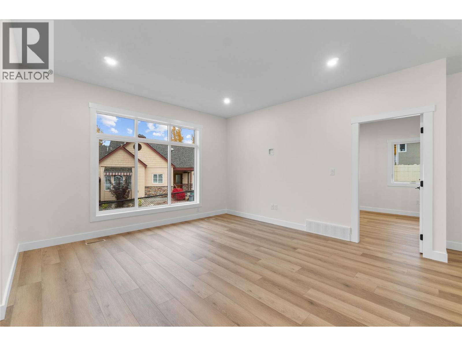 231 20 Street Ne Unit# 10, Salmon Arm, British Columbia  V1E 2Z7 - Photo 33 - 10383573