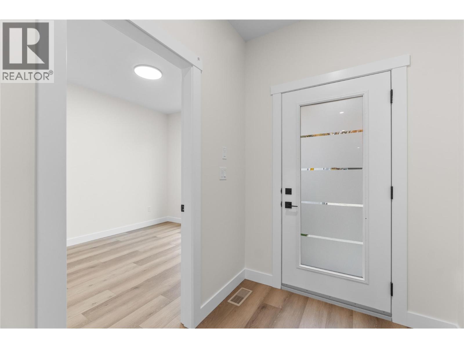 231 20 Street Ne Unit# 10, Salmon Arm, British Columbia  V1E 2Z7 - Photo 48 - 10383573