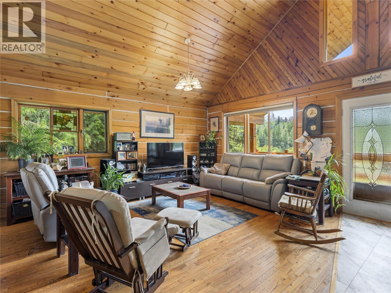 6177 Trout Creek Road, Clearwater, British Columbia  V0E 1N1 - Photo 10 - 10383549