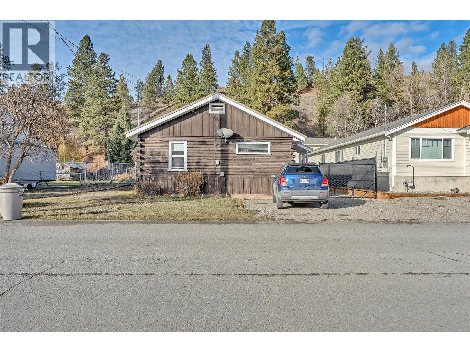 495 Auburn Crescent, Princeton, British Columbia  V0X 1W0 - Photo 2 - 10382892