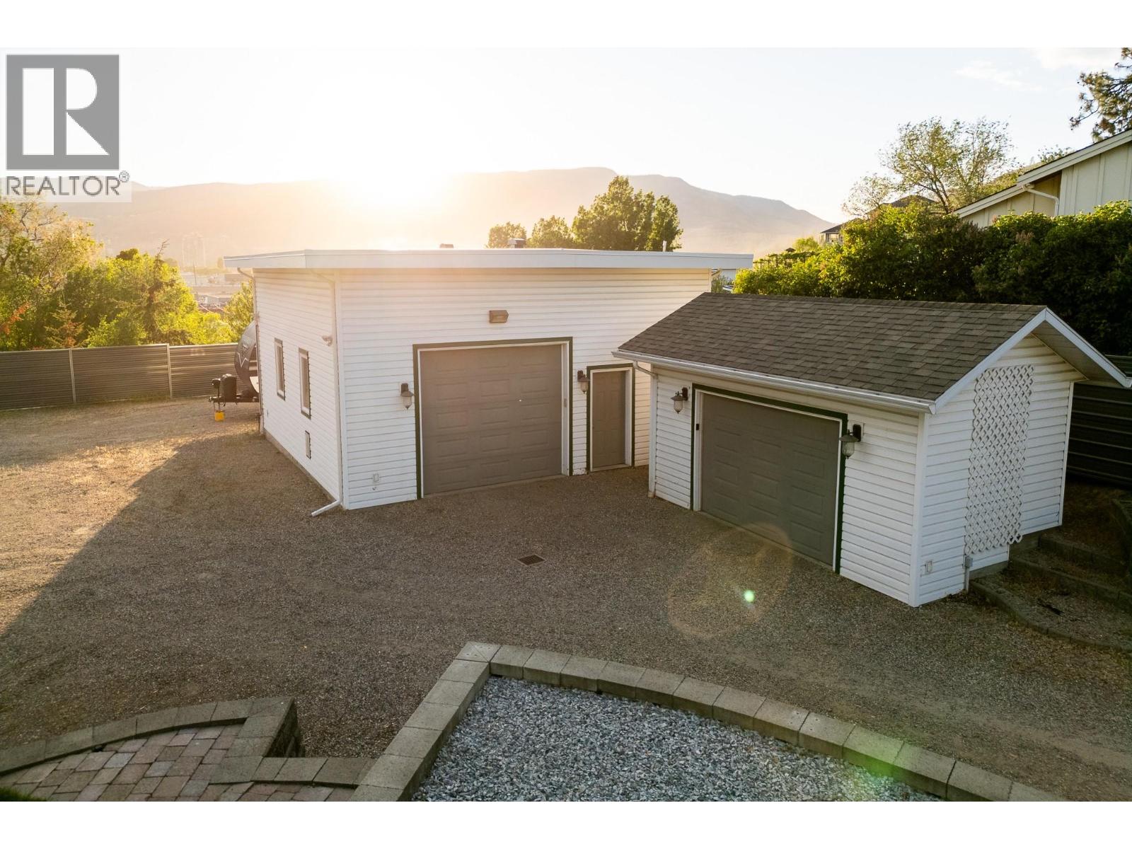 1150 Kelview Street, Kelowna, British Columbia  V1Y 3N8 - Photo 2 - 10383560