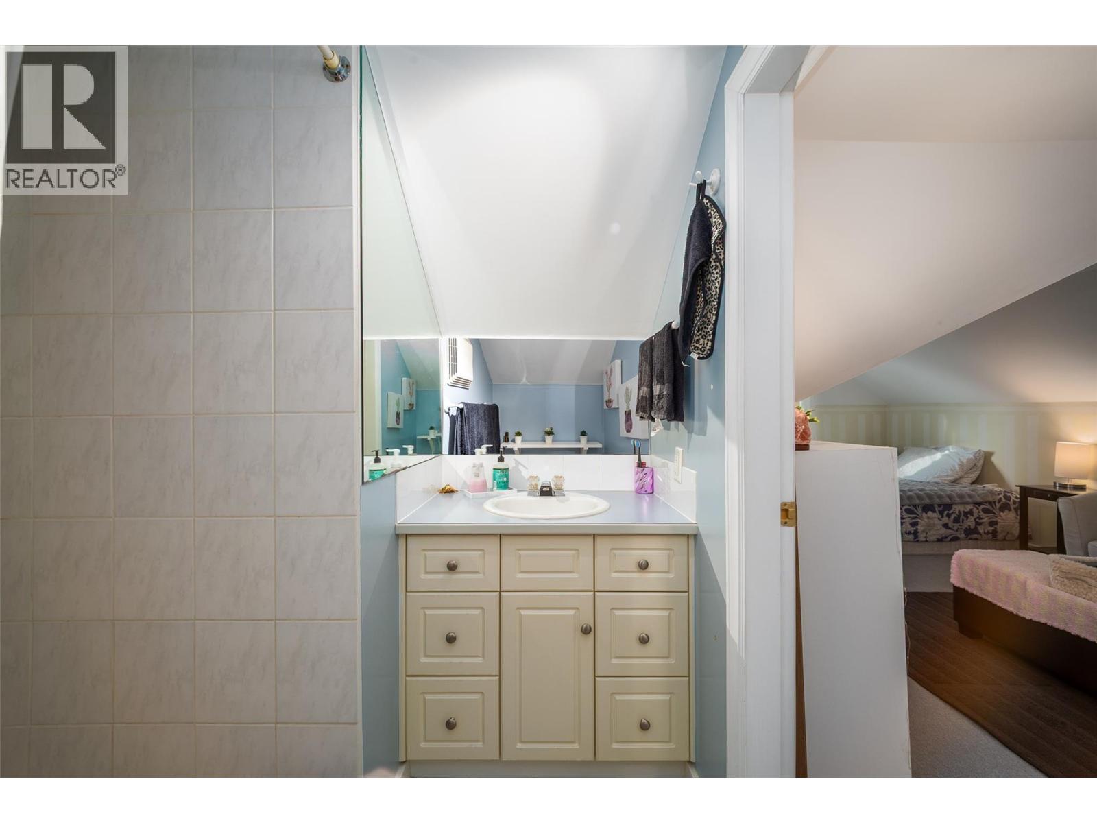 1150 Kelview Street, Kelowna, British Columbia  V1Y 3N8 - Photo 38 - 10383560