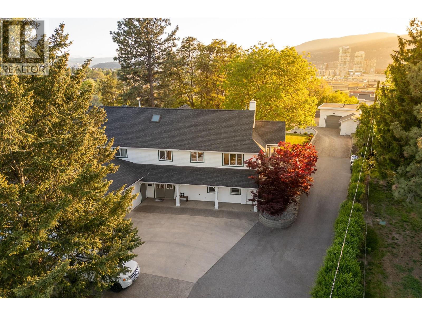 1150 Kelview Street, Kelowna, British Columbia  V1Y 3N8 - Photo 4 - 10383560