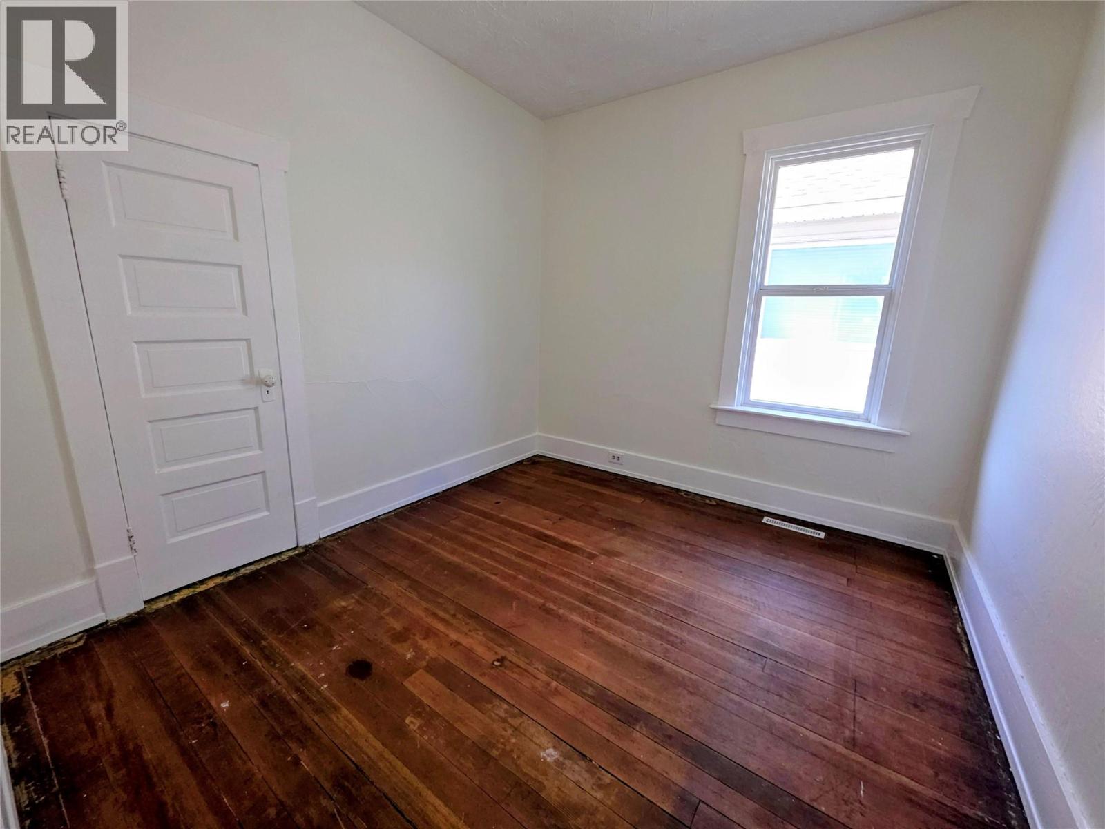 1497 Second Avenue, Trail, British Columbia  V1R 1M1 - Photo 10 - 10383352