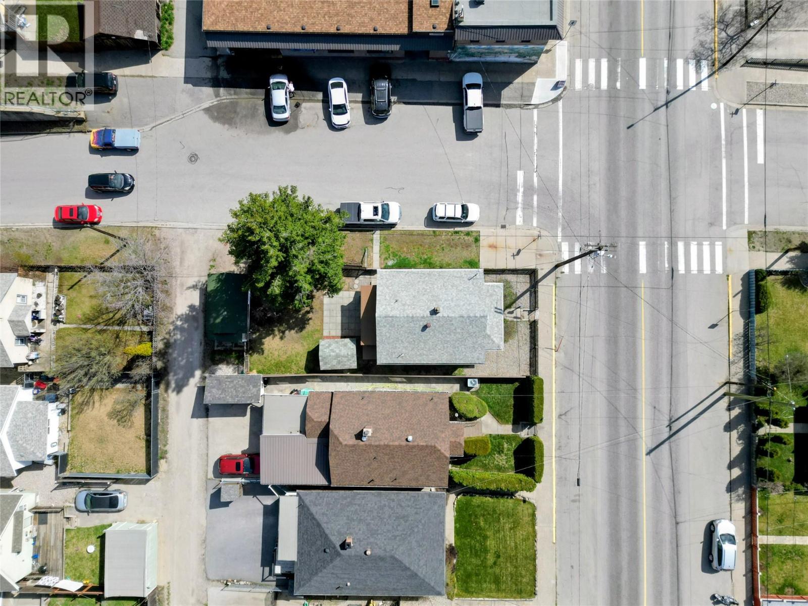 1497 Second Avenue, Trail, British Columbia  V1R 1M1 - Photo 3 - 10383352