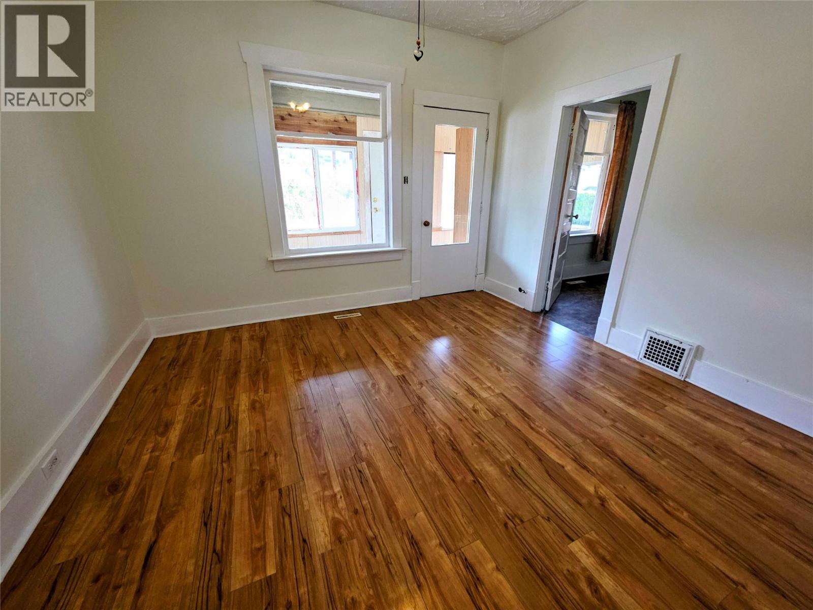 1497 Second Avenue, Trail, British Columbia  V1R 1M1 - Photo 7 - 10383352