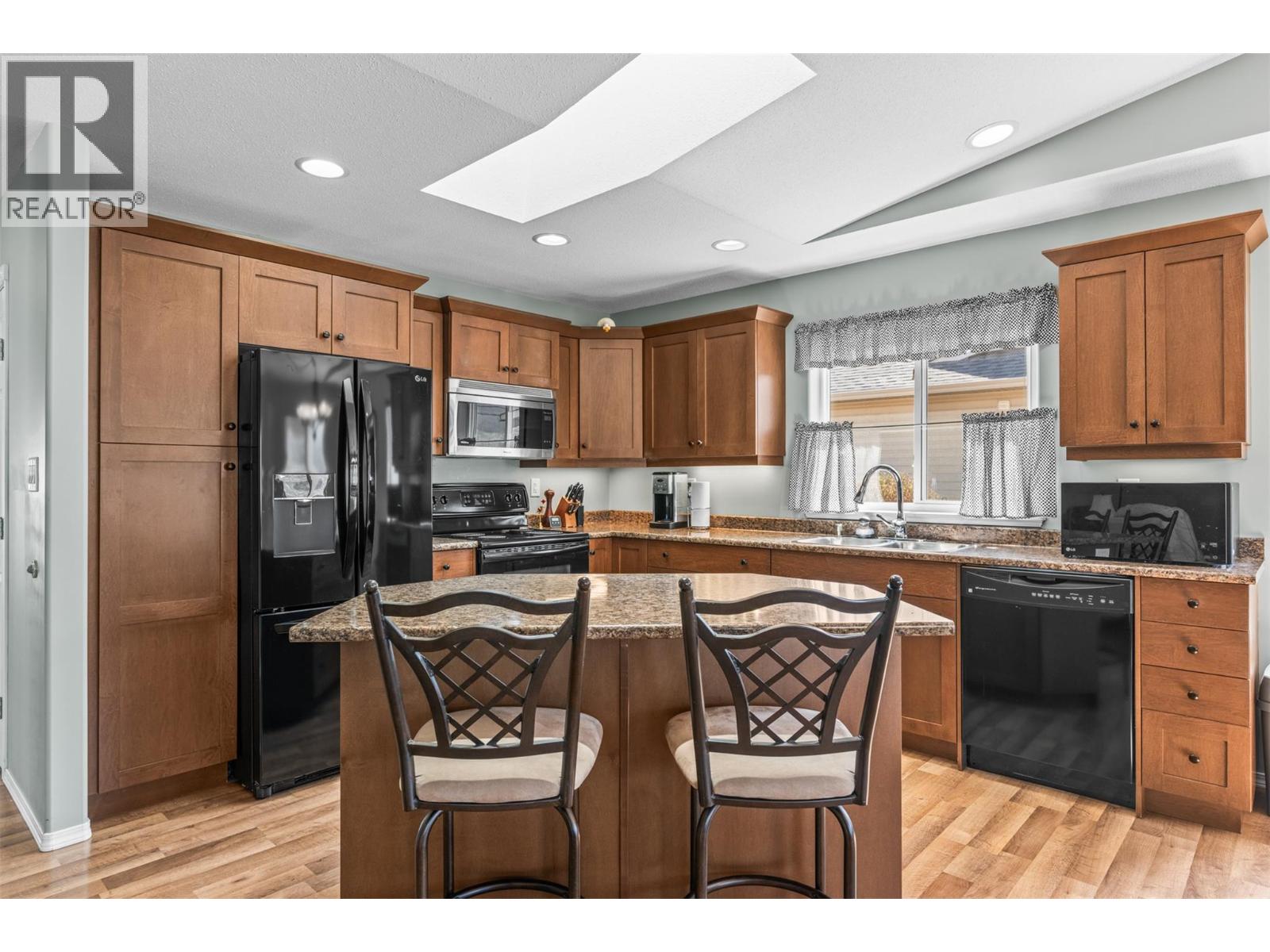 1131 1 Street N, Vernon, British Columbia  V1H 1Z1 - Photo 16 - 10382769