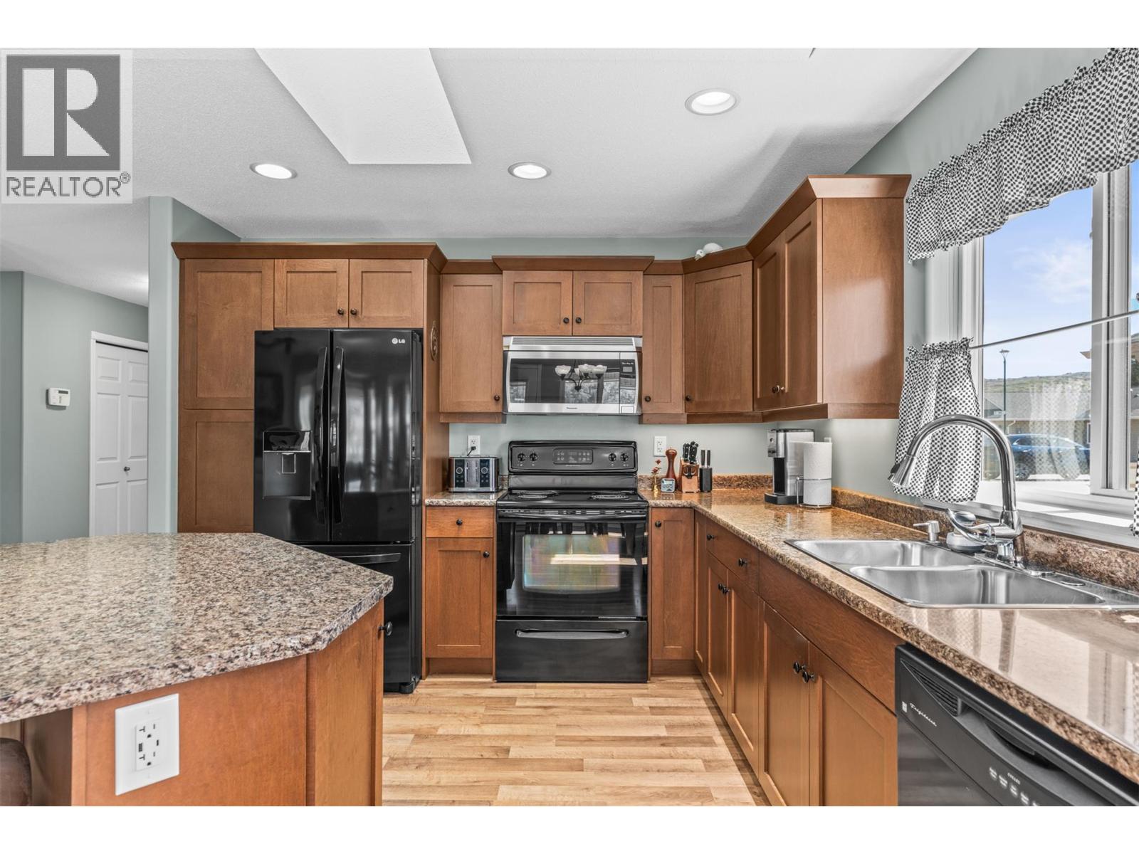 1131 1 Street N, Vernon, British Columbia  V1H 1Z1 - Photo 17 - 10382769