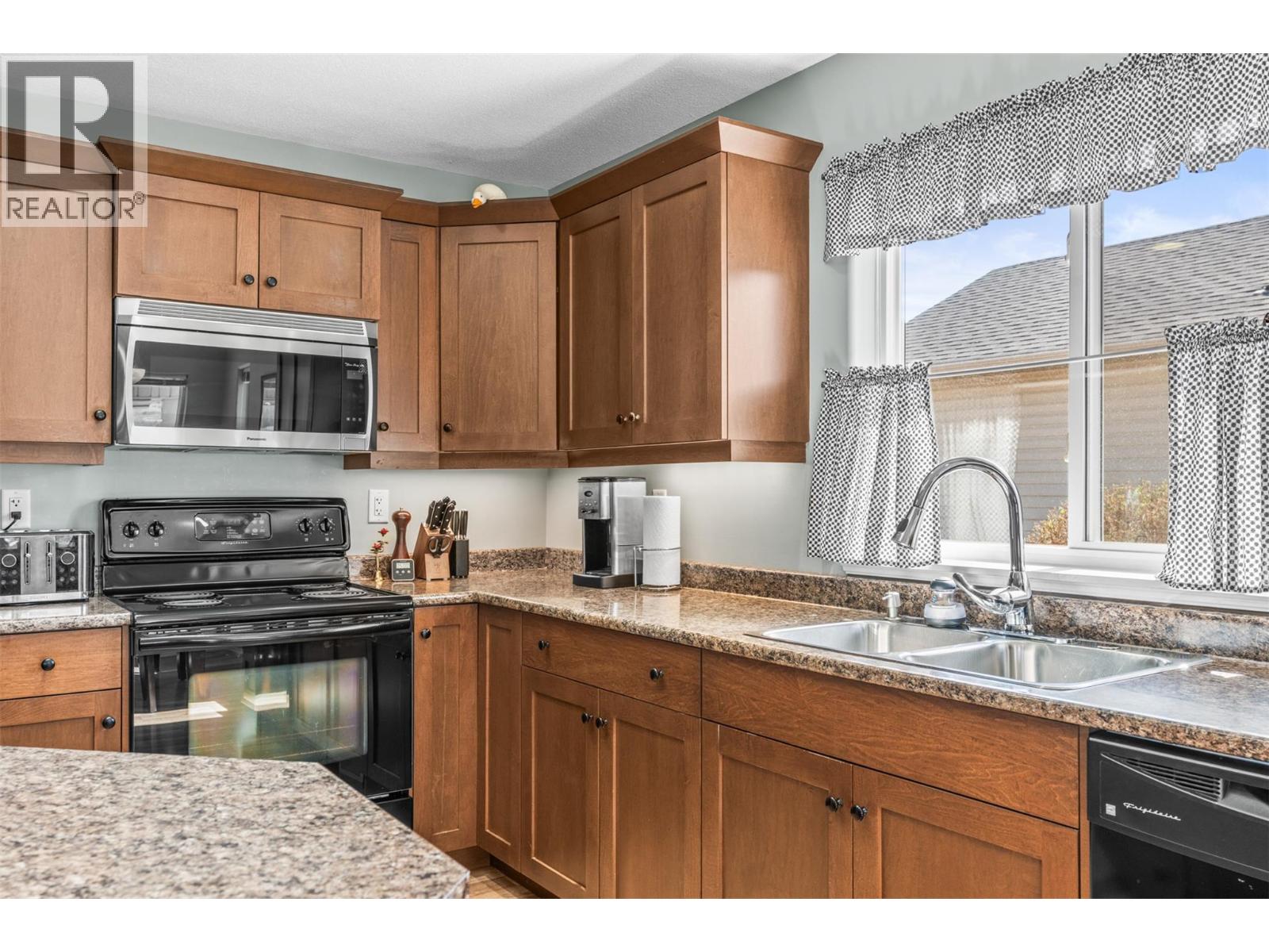 1131 1 Street N, Vernon, British Columbia  V1H 1Z1 - Photo 18 - 10382769