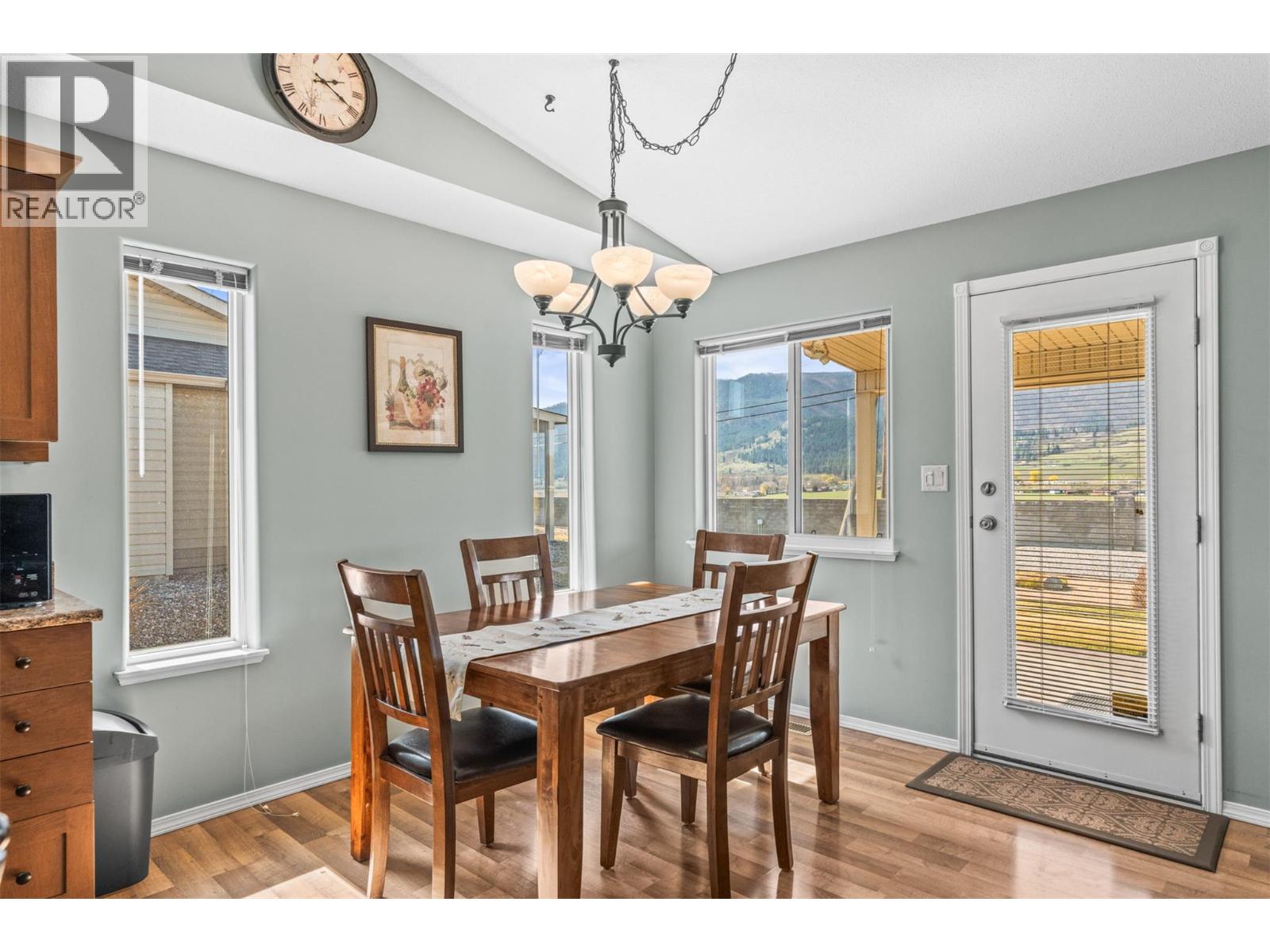 1131 1 Street N, Vernon, British Columbia  V1H 1Z1 - Photo 20 - 10382769