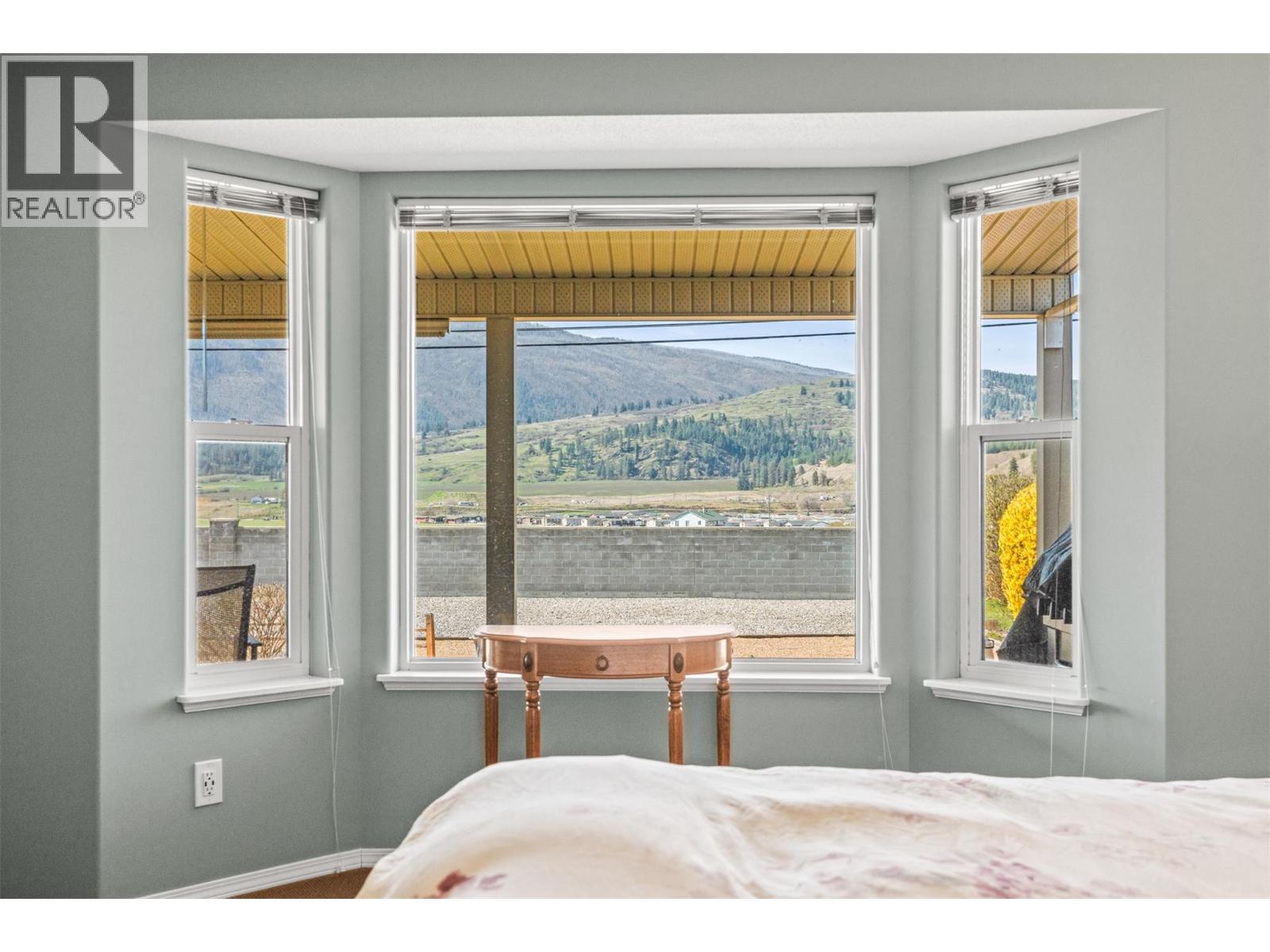 1131 1 Street N, Vernon, British Columbia  V1H 1Z1 - Photo 34 - 10382769