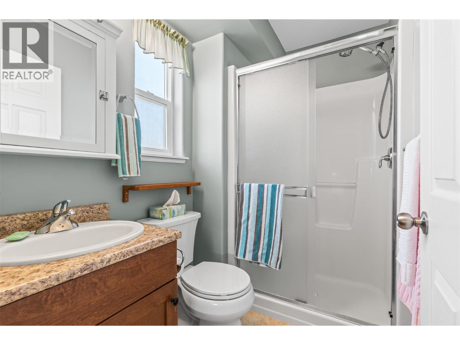 1131 1 Street N, Vernon, British Columbia  V1H 1Z1 - Photo 36 - 10382769