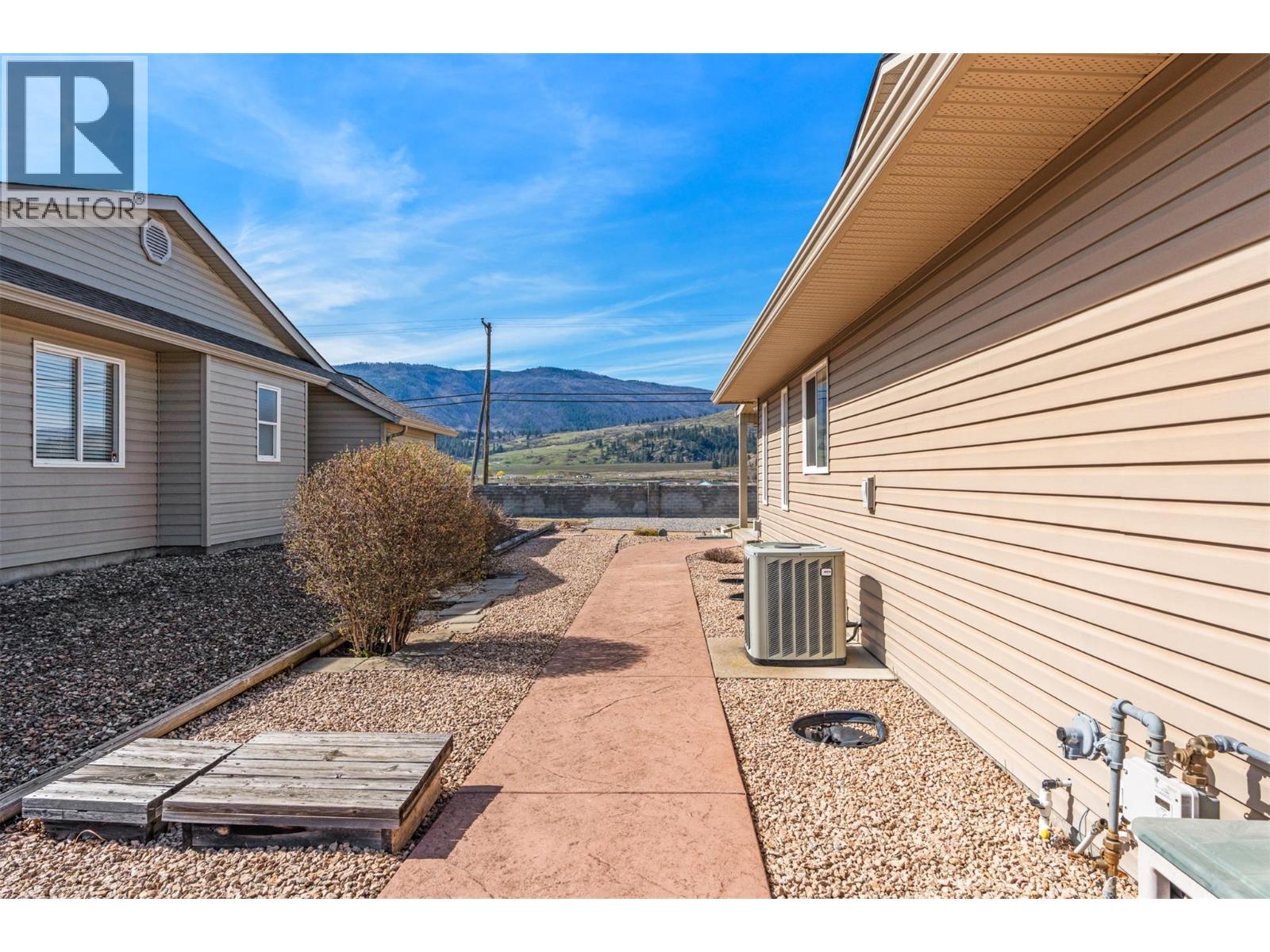 1131 1 Street N, Vernon, British Columbia  V1H 1Z1 - Photo 42 - 10382769