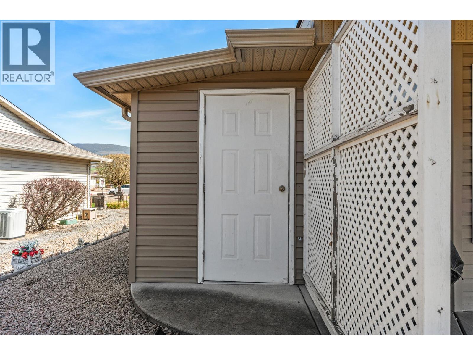 1131 1 Street N, Vernon, British Columbia  V1H 1Z1 - Photo 54 - 10382769