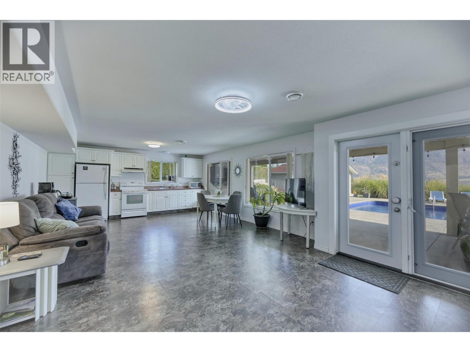 11629 97th Highway, Osoyoos, British Columbia  V0H 1V2 - Photo 33 - 10382692