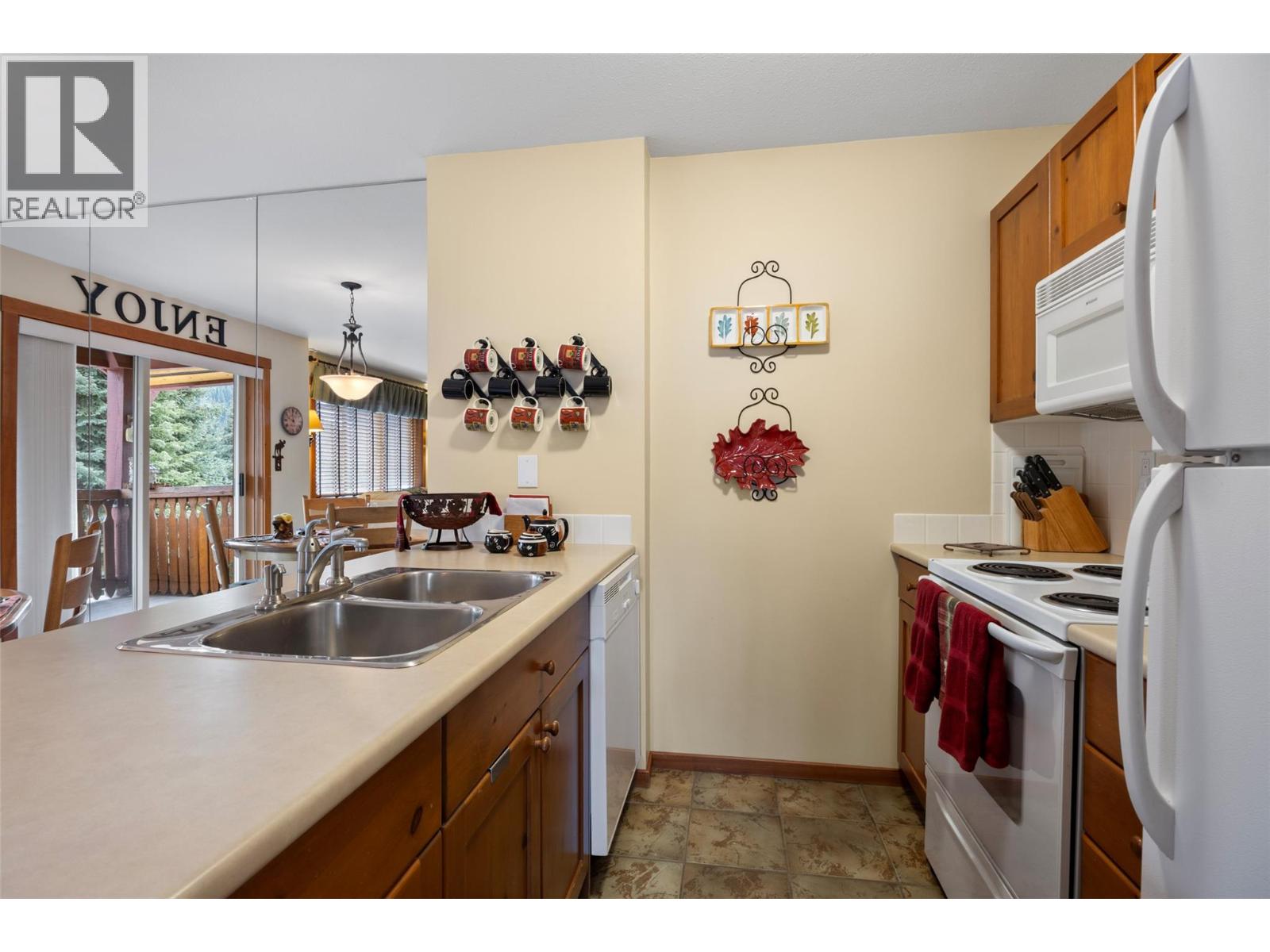 4000 Sundance Drive Unit# 27, Sun Peaks, British Columbia  V0E 5N0 - Photo 10 - 10382104