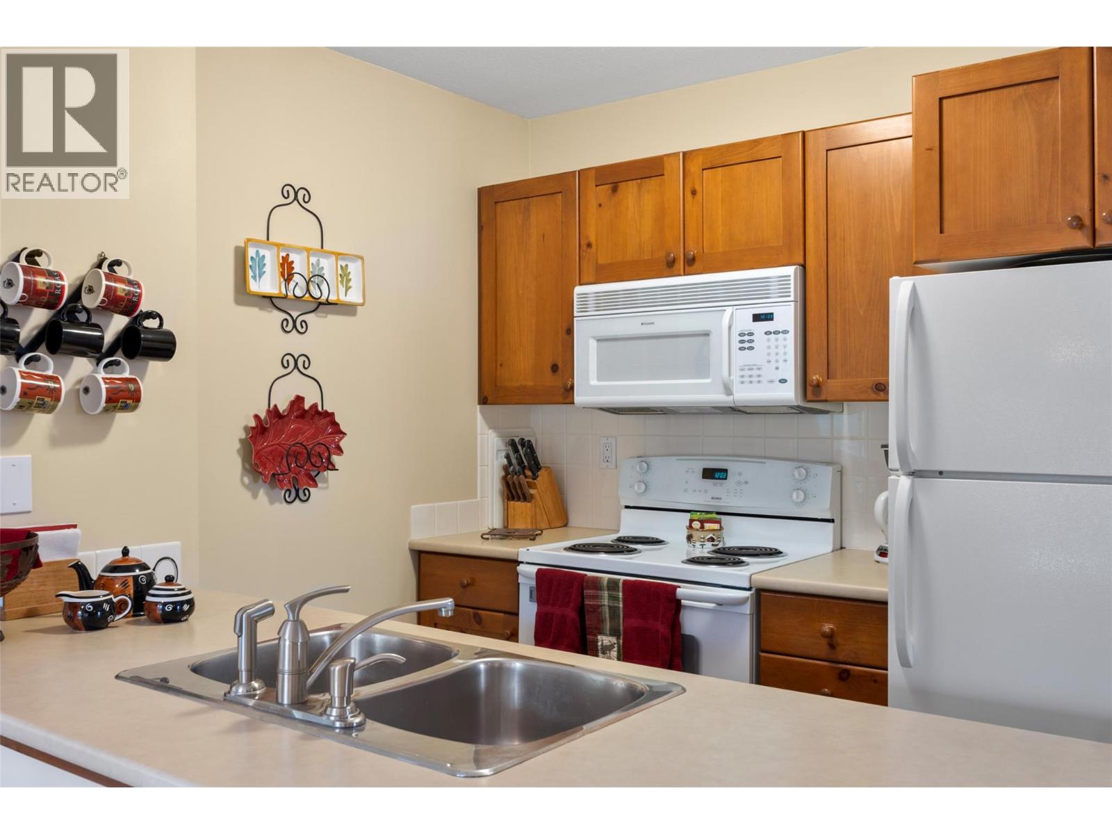 4000 Sundance Drive Unit# 27, Sun Peaks, British Columbia  V0E 5N0 - Photo 11 - 10382104