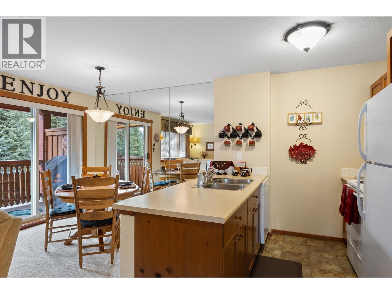 4000 Sundance Drive Unit# 27, Sun Peaks, British Columbia  V0E 5N0 - Photo 5 - 10382104