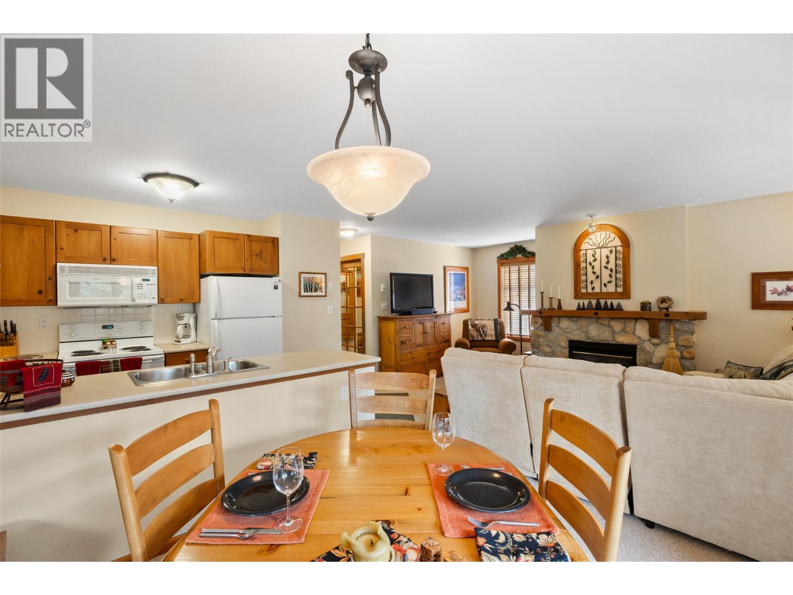 4000 Sundance Drive Unit# 27, Sun Peaks, British Columbia  V0E 5N0 - Photo 9 - 10382104