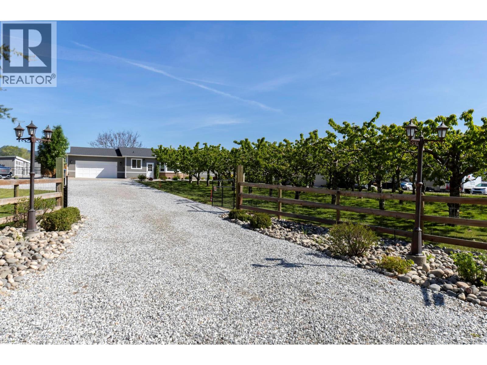 2780 Camp Road, Lake Country, British Columbia  V4V 1K3 - Photo 11 - 10383443