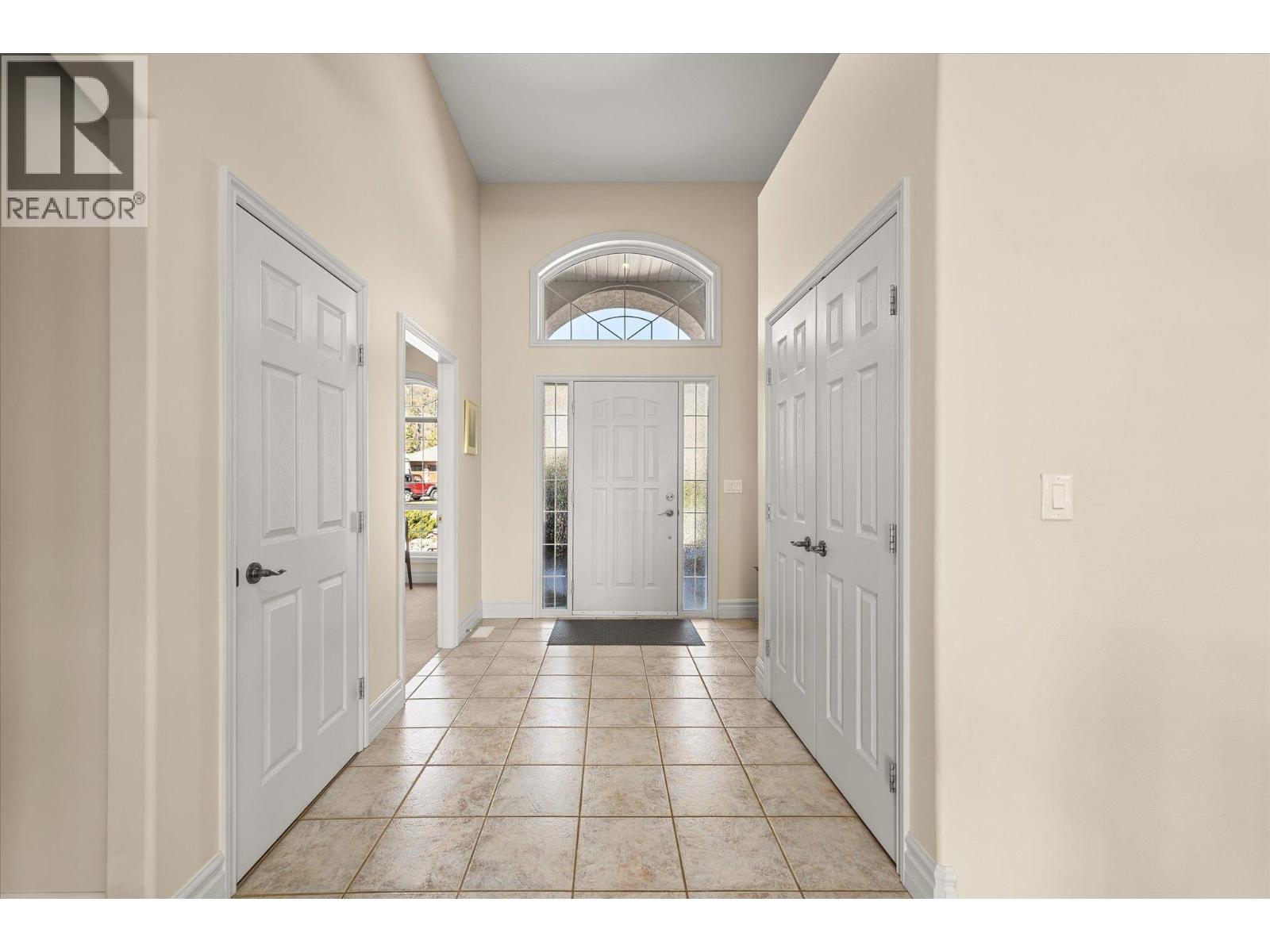 6157 Gillam Crescent, Peachland, British Columbia  V0H 1X4 - Photo 8 - 10383316