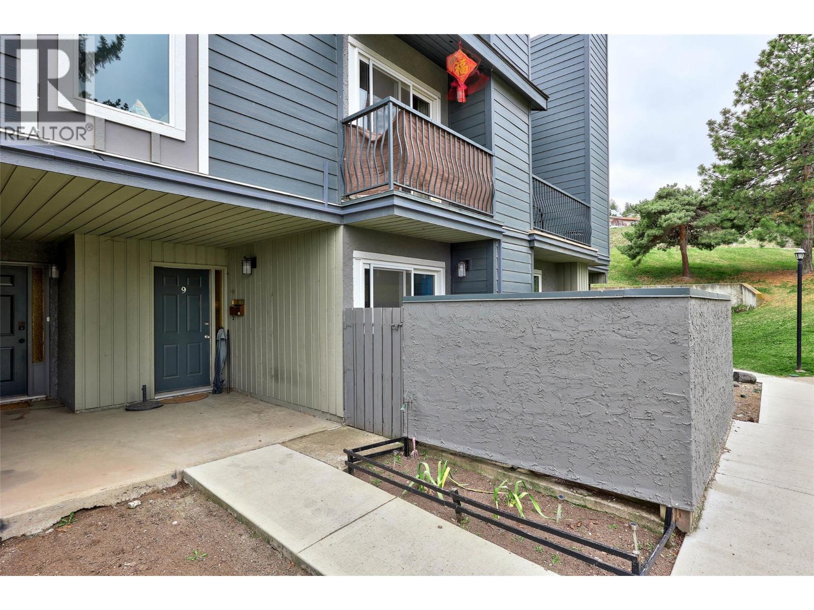 1221 Hugh Allan Drive Unit# 9, Kamloops, British Columbia  V1S 1M7 - Photo 3 - 10382888