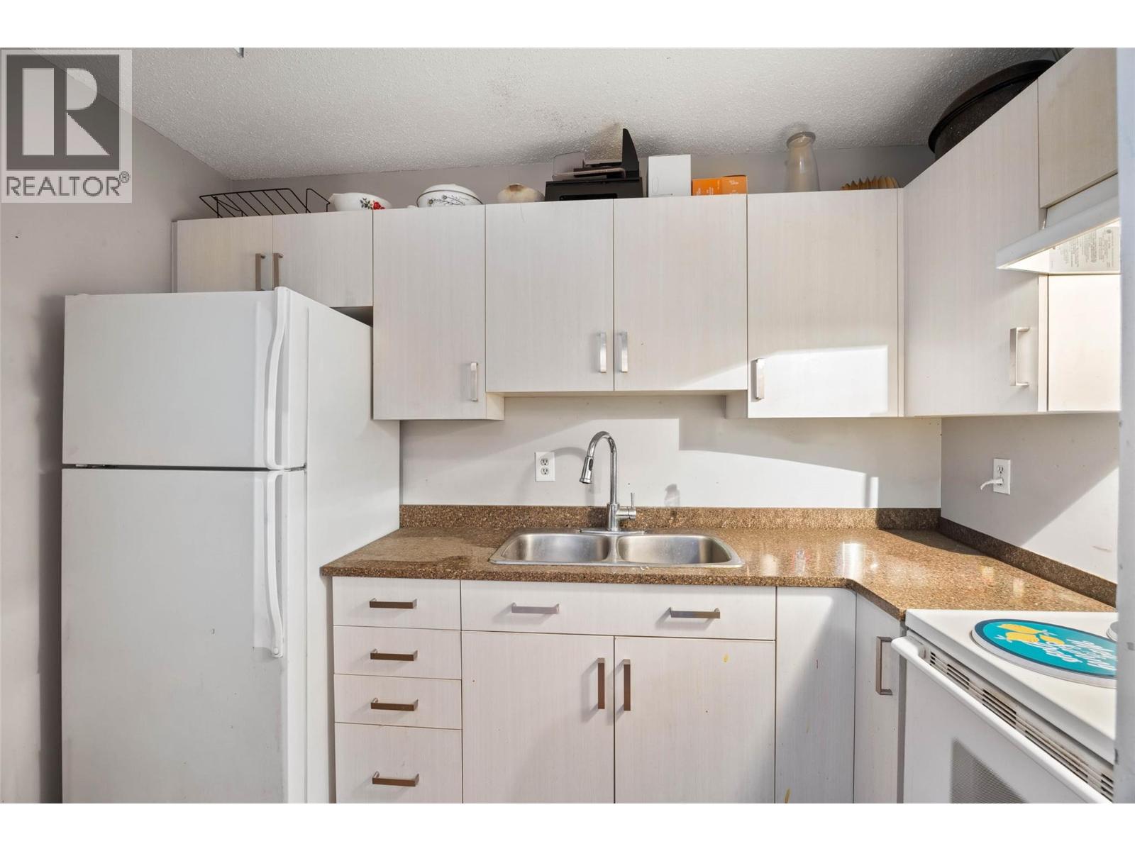 1221 Hugh Allan Drive Unit# 9, Kamloops, British Columbia  V1S 1M7 - Photo 7 - 10382888