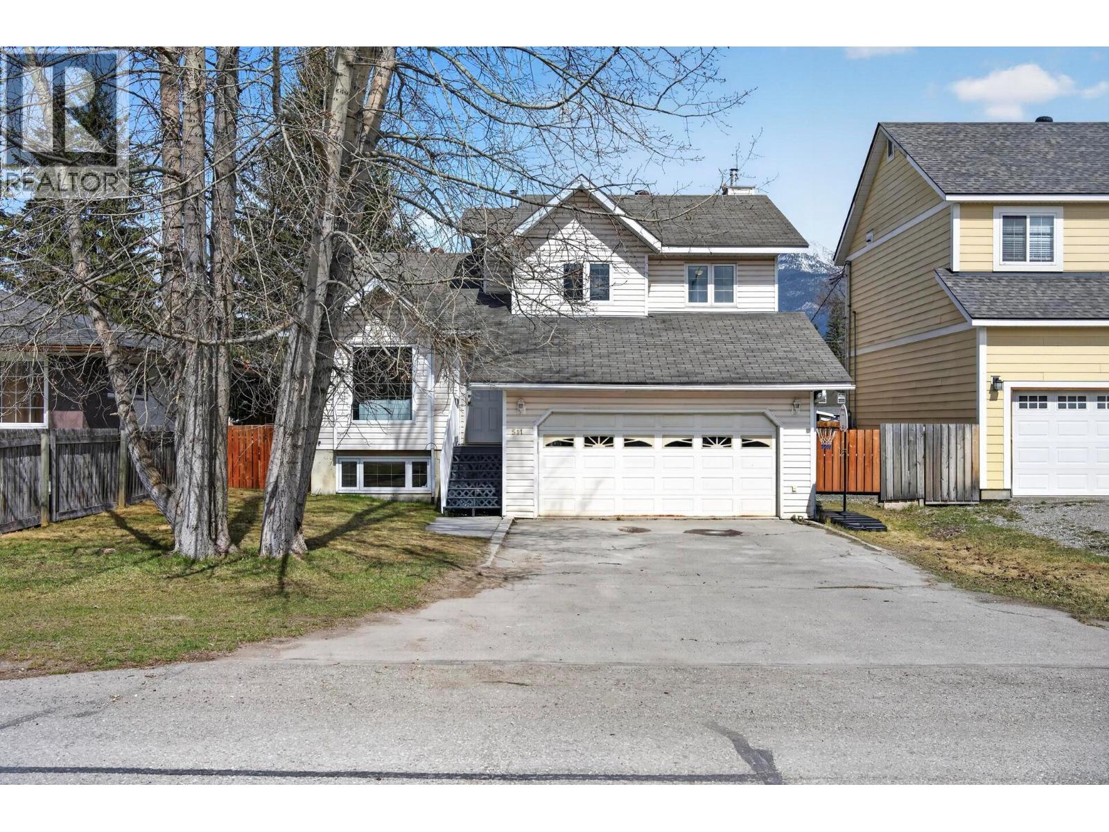 511 10th  S Street, Golden, British Columbia  V0A 1H0 - Photo 3 - 10383609