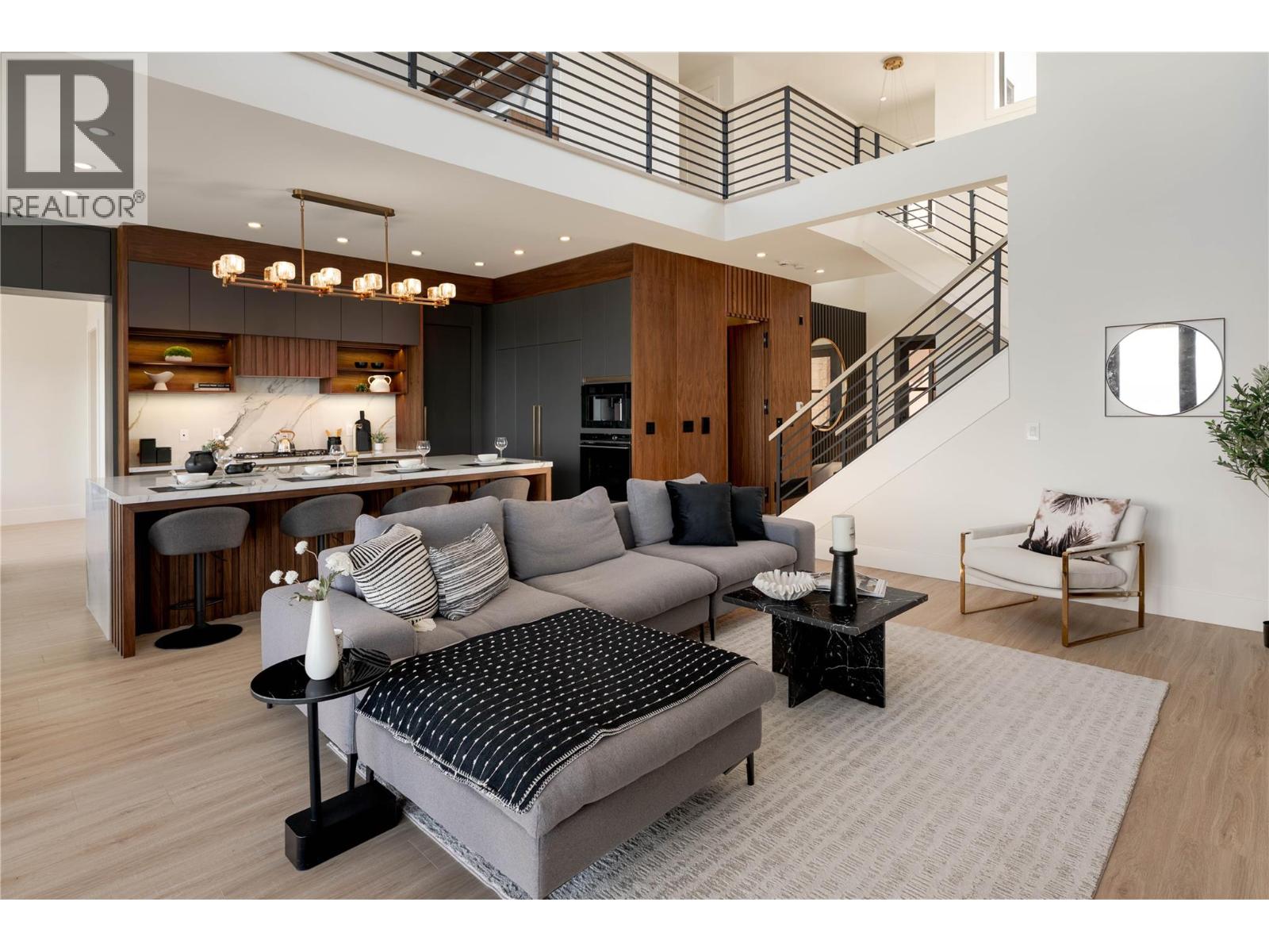 1016 Emslie Street, Kelowna, British Columbia  V1W 0C3 - Photo 18 - 10383477