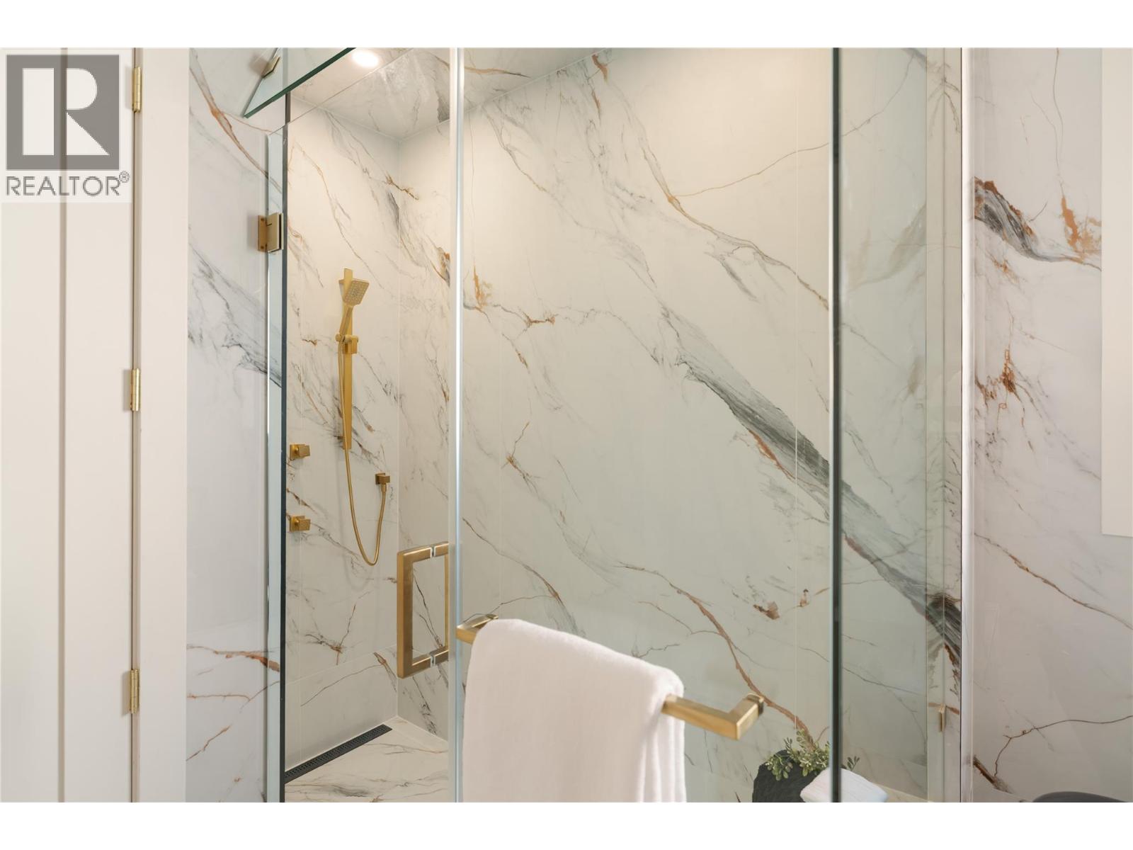 1016 Emslie Street, Kelowna, British Columbia  V1W 0C3 - Photo 23 - 10383477