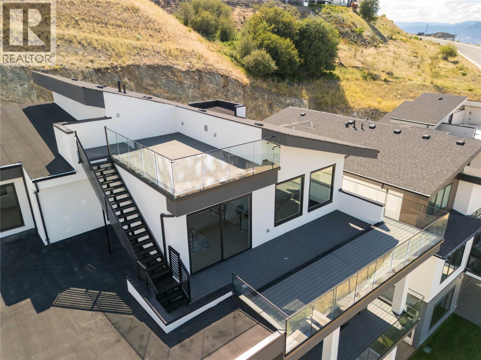 1016 Emslie Street, Kelowna, British Columbia  V1W 0C3 - Photo 39 - 10383477