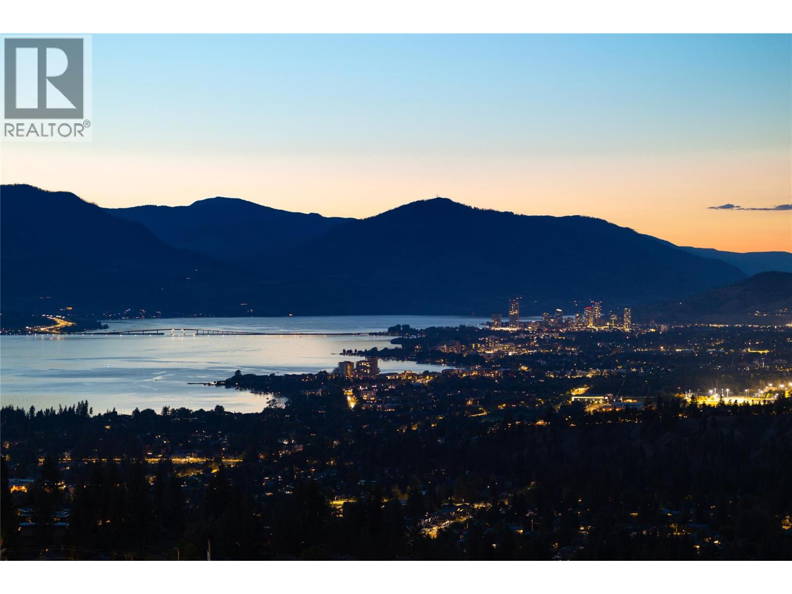 1016 Emslie Street, Kelowna, British Columbia  V1W 0C3 - Photo 5 - 10383477