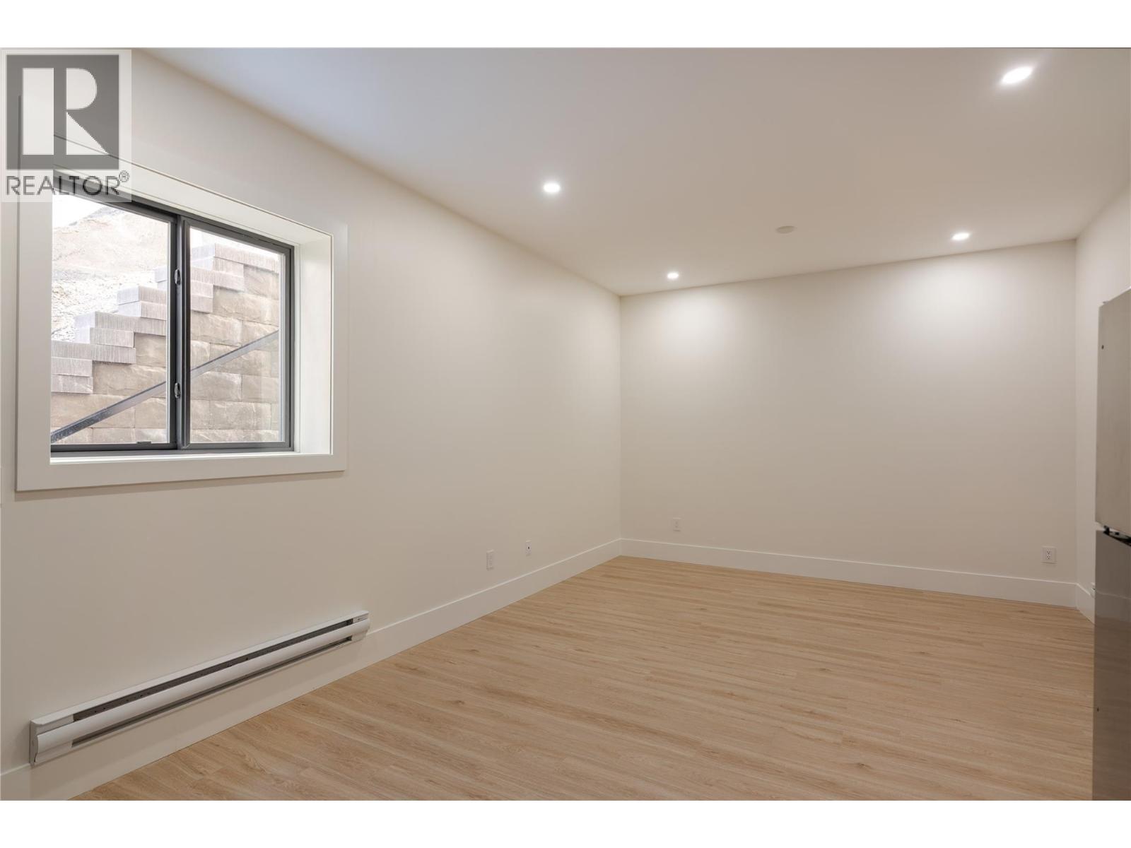 1016 Emslie Street, Kelowna, British Columbia  V1W 0C3 - Photo 58 - 10383477