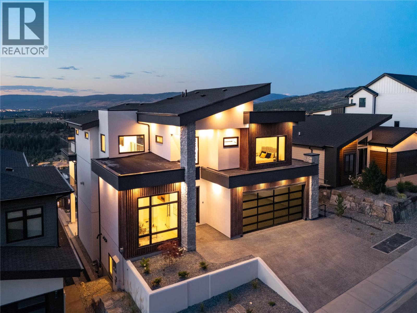 1016 Emslie Street, Kelowna, British Columbia  V1W 0C3 - Photo 72 - 10383477