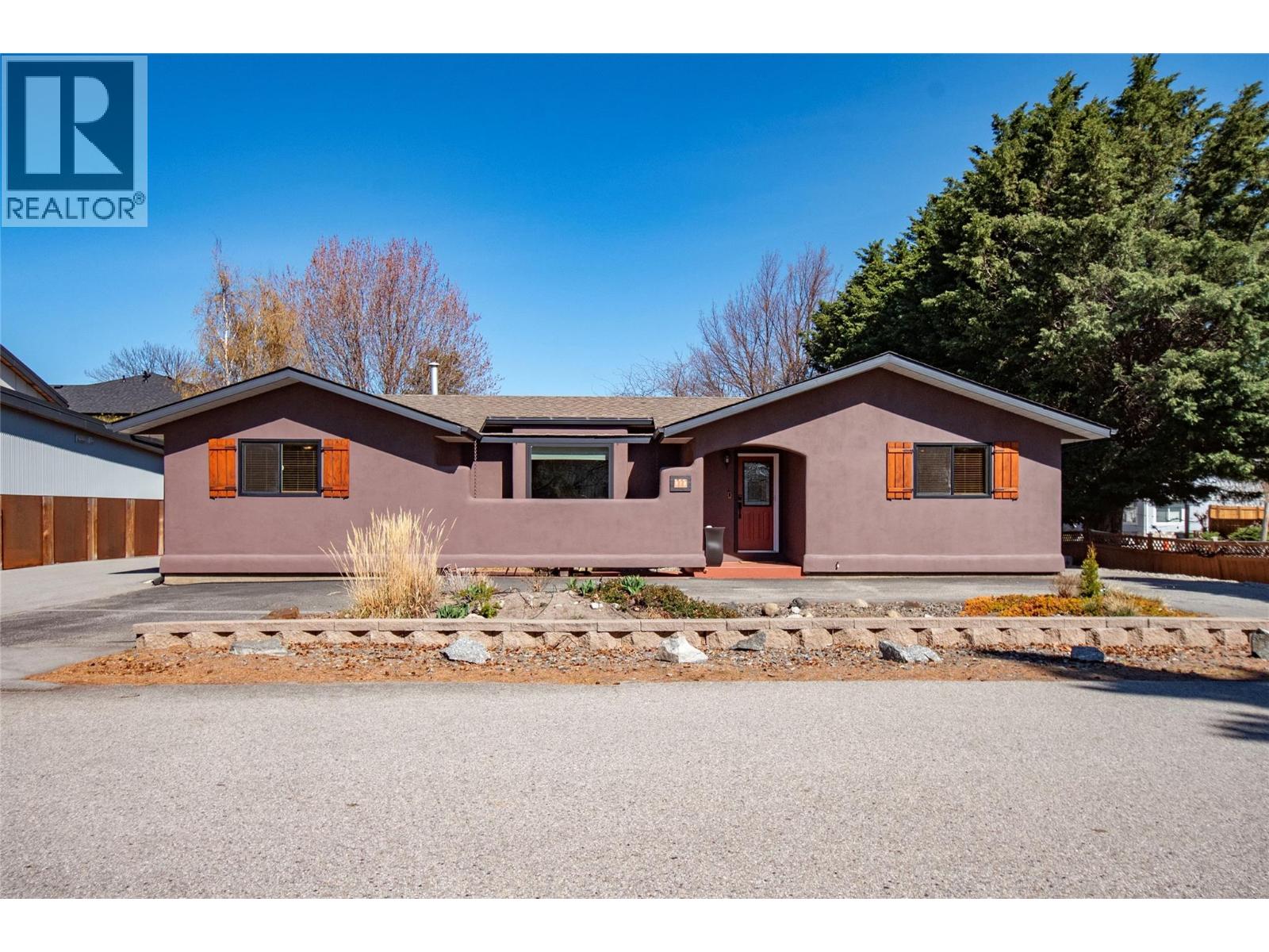 916 Powell Beach Road, Summerland, British Columbia  V0H 1Z9 - Photo 2 - 10383377