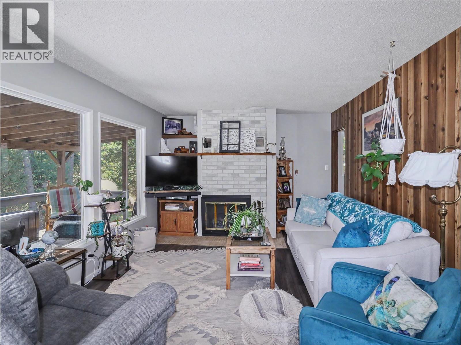 12050 3 Highway, Greenwood, British Columbia  V0H 1J0 - Photo 14 - 10383630