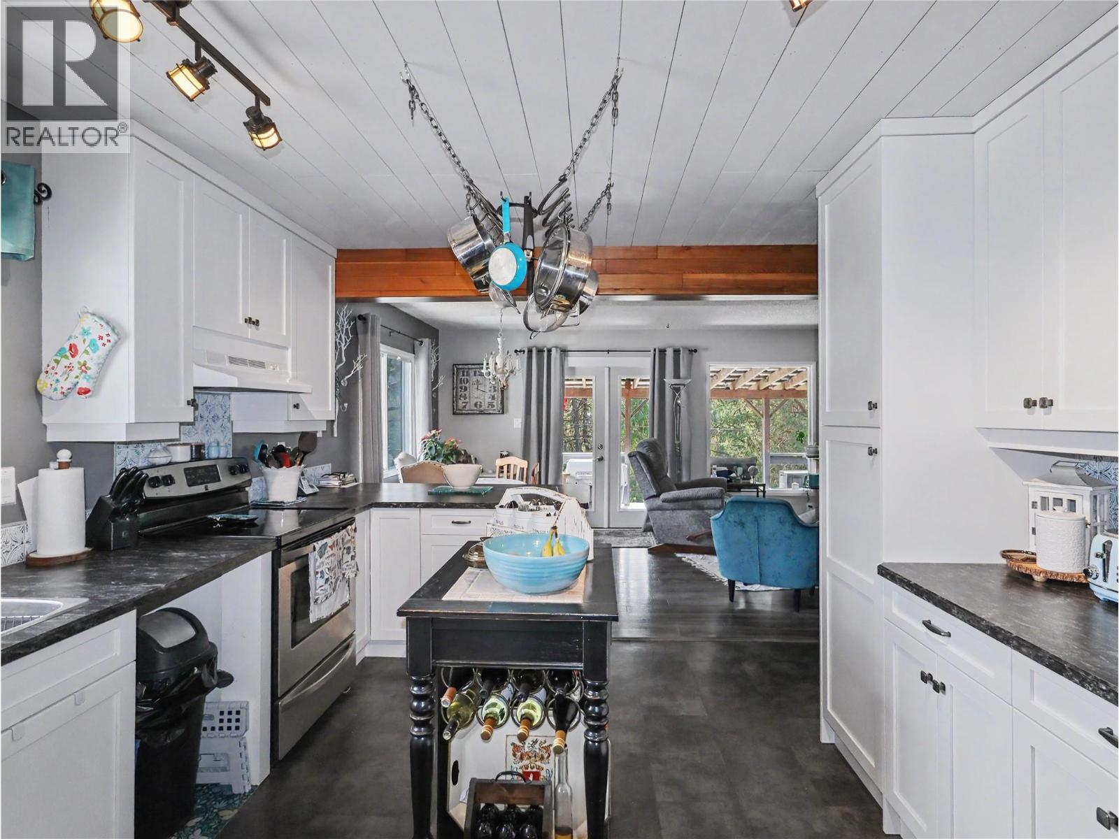 12050 3 Highway, Greenwood, British Columbia  V0H 1J0 - Photo 20 - 10383630