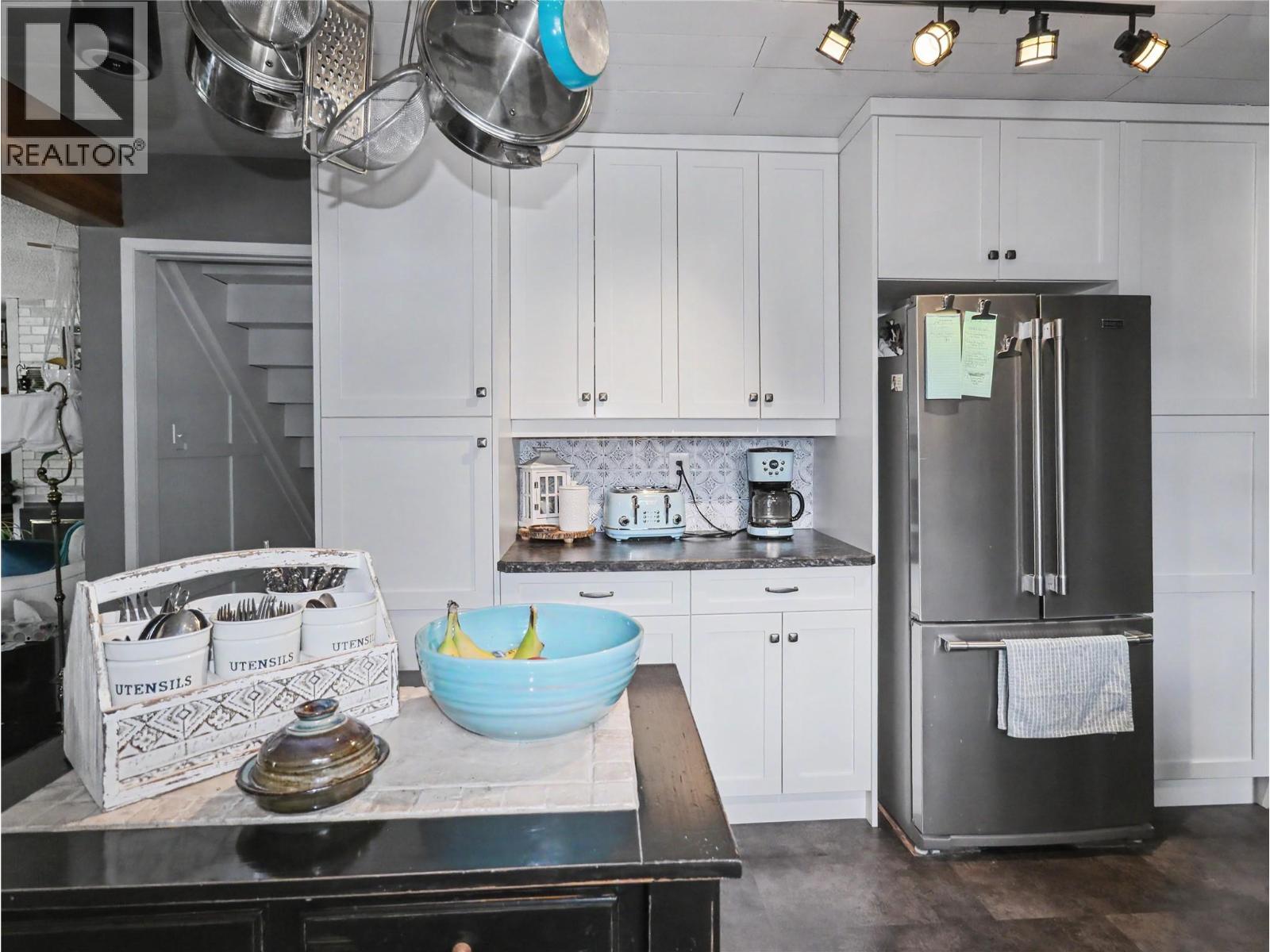 12050 3 Highway, Greenwood, British Columbia  V0H 1J0 - Photo 25 - 10383630