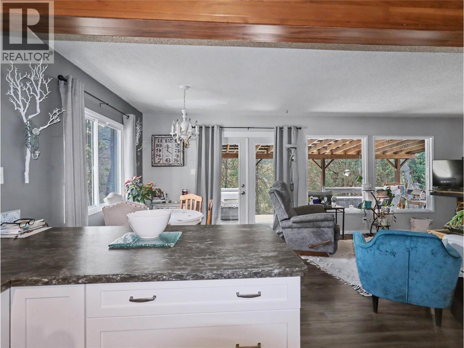 12050 3 Highway, Greenwood, British Columbia  V0H 1J0 - Photo 26 - 10383630