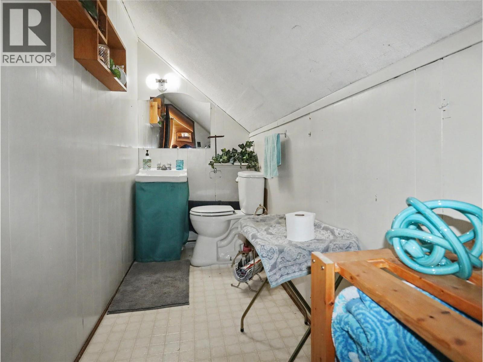 12050 3 Highway, Greenwood, British Columbia  V0H 1J0 - Photo 31 - 10383630