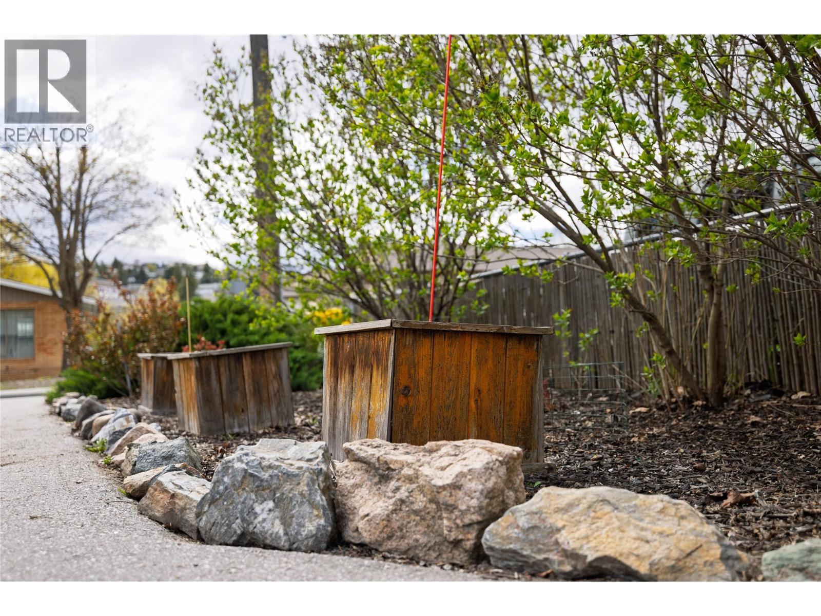 4009 24 Avenue, Vernon, British Columbia  V1T 1M1 - Photo 57 - 10383610