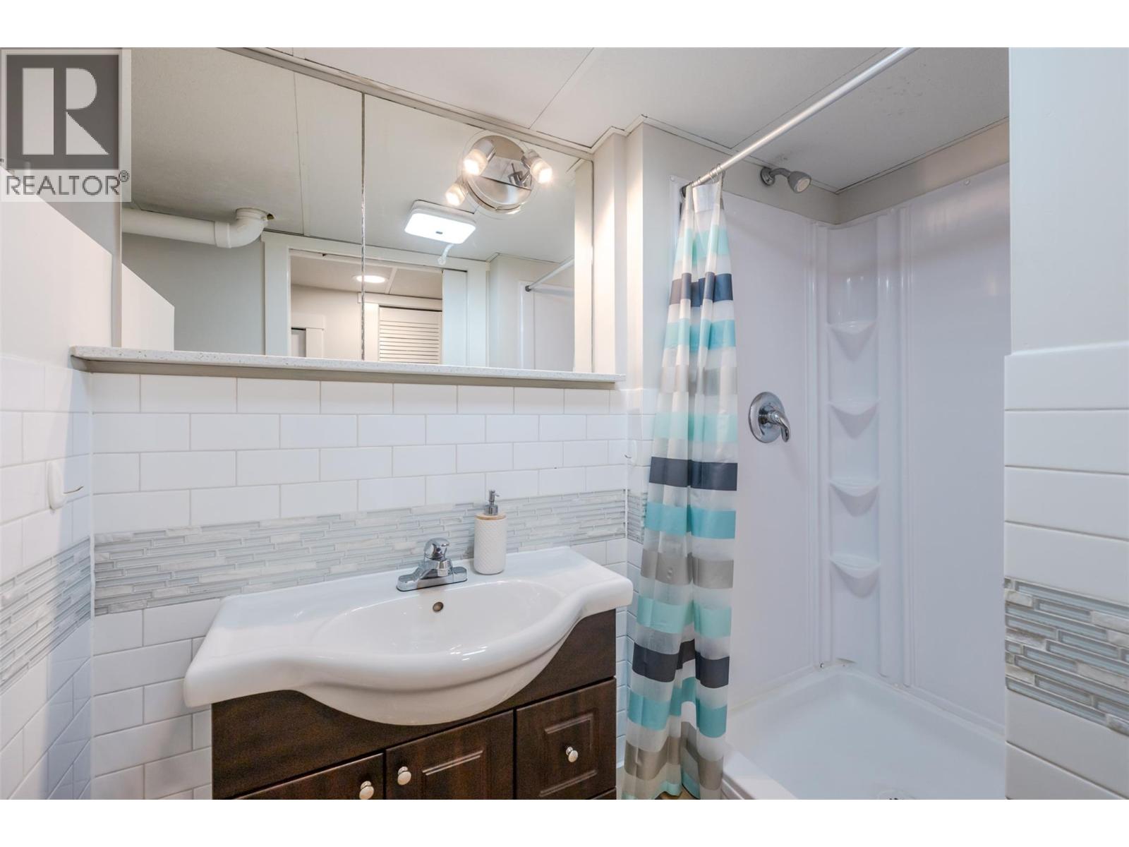 1111 Kilwinning Street, Penticton, British Columbia  V2A 4N9 - Photo 27 - 10383631