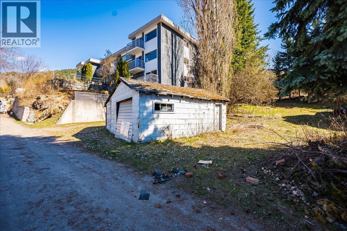 605 & 607 Gore Street, Nelson, British Columbia  V1L 1Y2 - Photo 16 - 10383325