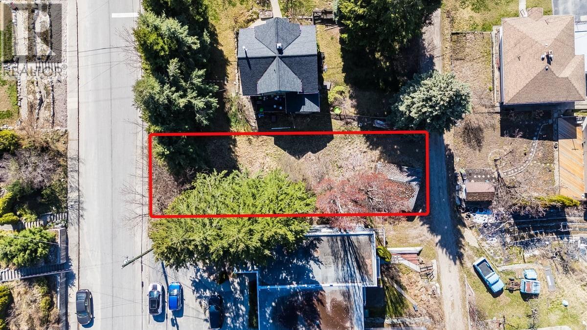 605 & 607 Gore Street, Nelson, British Columbia  V1L 1Y2 - Photo 3 - 10383325