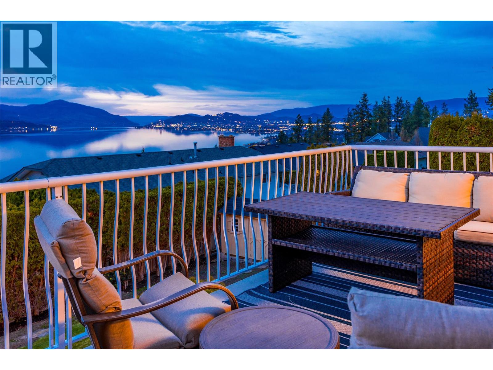 445 Curlew Drive, Kelowna, British Columbia  V1W 4L2 - Photo 2 - 10383239